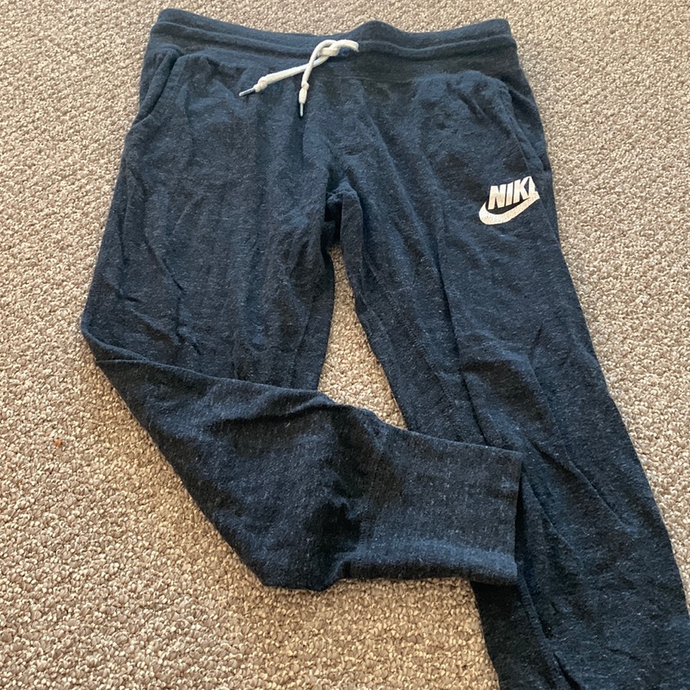 Nike cropped Joggers
